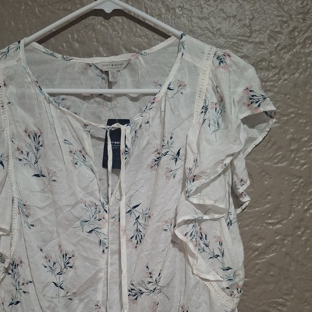 NEW Lucky Brand wome's Cream Flutter Sleeve Peplum Blouse Size L - Picture 3 of 10